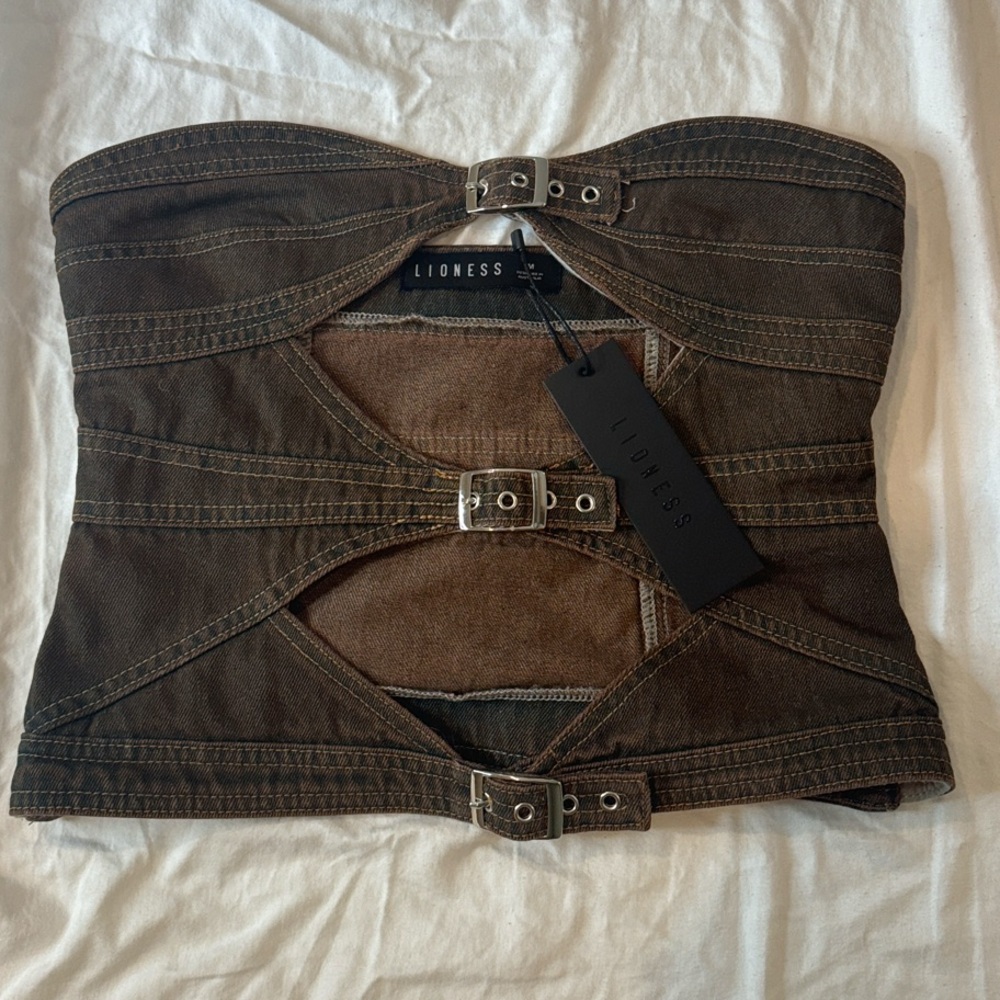 Lioness Buckle Corset